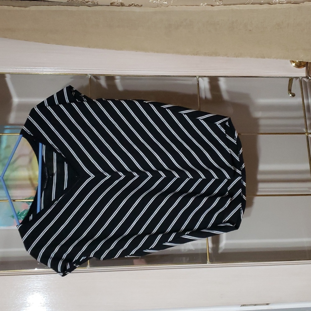 White House Black Market Women's Top. Size S